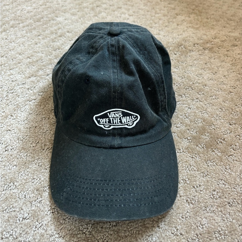 Black Vans hat